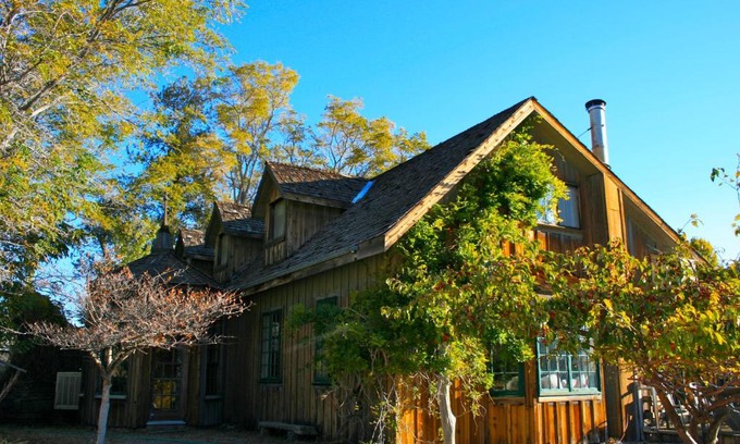 Pershing County Hotel | Old Pioneer Garden Country Inn