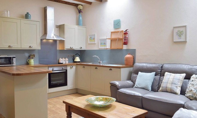 Dinas Cross Cottage | Old Rectory Cottage - Dinas Country Club