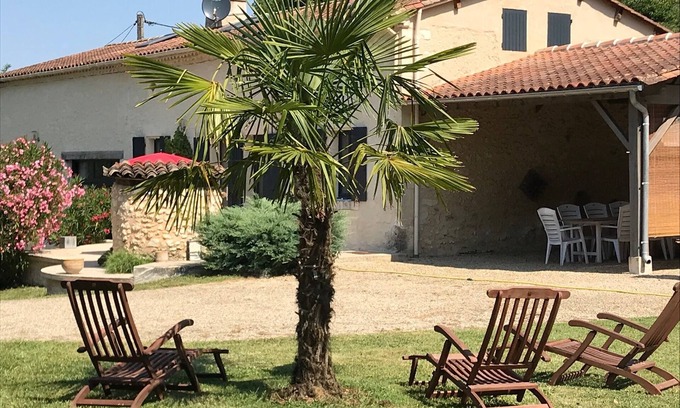 Saint-Aulaye-Puymangou House | Old renovated farm