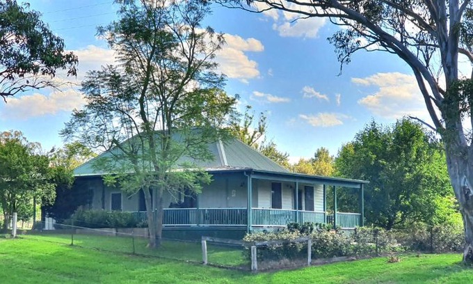 Barrington House | Old Schoolmaster's Cottage on the Barrington River