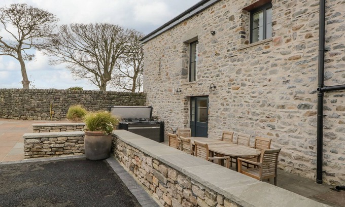 Newton in Furness Cottage | OLD STABLE, family friendly, country holiday cottage in Aldingham