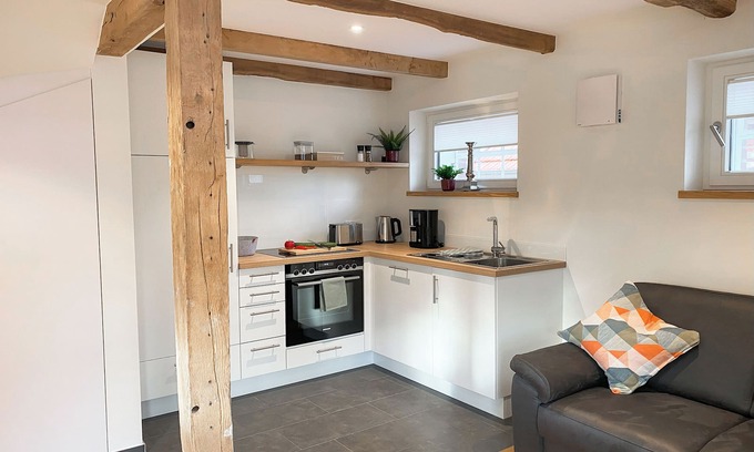 Ohne Apartment | Old stable - on the right. Rural. Terrace. In twos or threes.