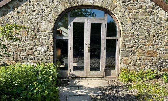 Tal-gareg Cottage | Old Stone Cottage With Terrace-The Coach House