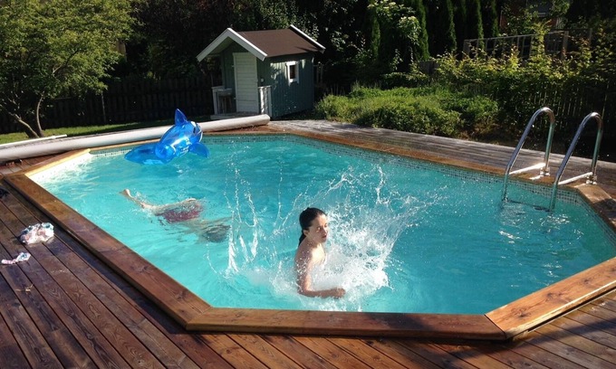 Danderyd Villa | Old style villa with pool close to Stockholm City. Close to lakes, forests, sea