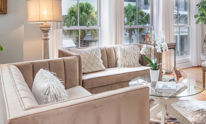 Old Town Bluffton House | Old Town Bluffton Charm-Beautiful Villa on Promenade, Walk to River, Restaurants, Shops & Galleries