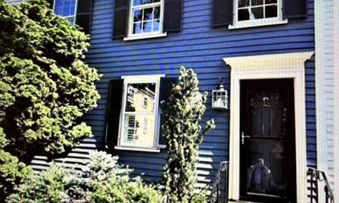 Marblehead House | OLD TOWN CHARM. nSleeps 4- 2 bedrooms - 2.5 baths