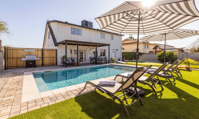 Park Scottsdale Four House | Old Town Hangout | Heated Pool, Golf & Good Times