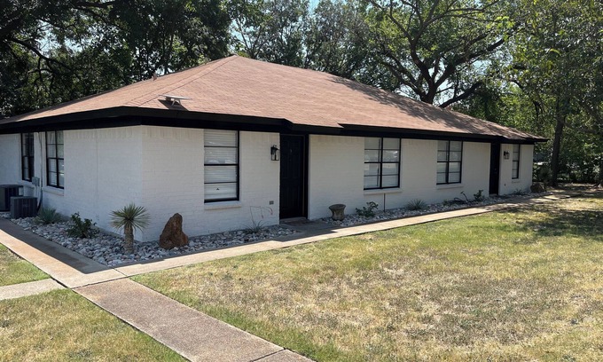Burleson Apartment | Old Town Hidden Treasure