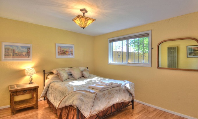 Downtown Albuquerque House | Old Town with private garden: quiet, spacious, CLEAN!