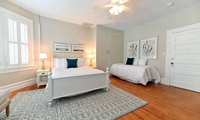 Edenton Bed & Breakfast | Old world charm downtown Edenton near the harbor, with homemade breakfast daily