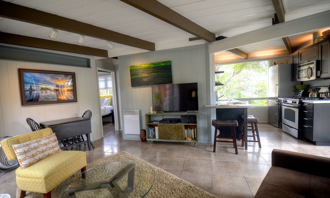 Del Mar House | Olde Del Mar Hillside Bungalow, Ocean Views, Walk to Village
