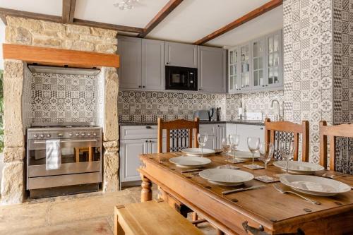 Oakworth Apartment | OldMill-2Bed-Sleeps6-HotTub-PrivateGarden