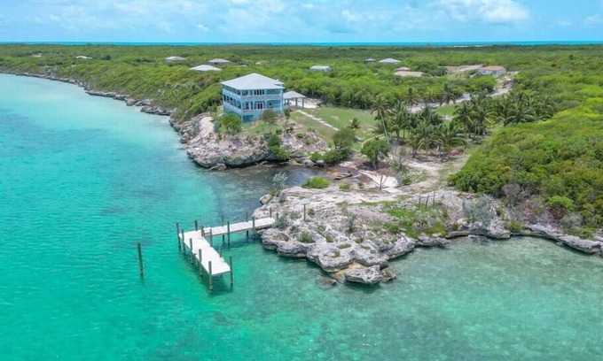 Great Exuma House | Ole Ike Bay- Luxury Home Private Beach & Dock