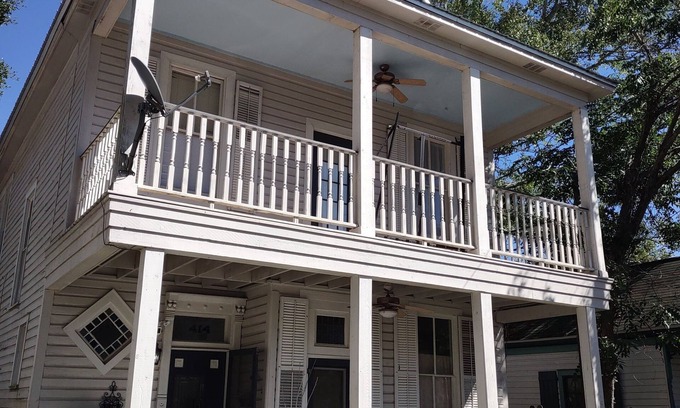Old East Hill House | Oleander Cottage Historic Victorian Downtown Pensacola
