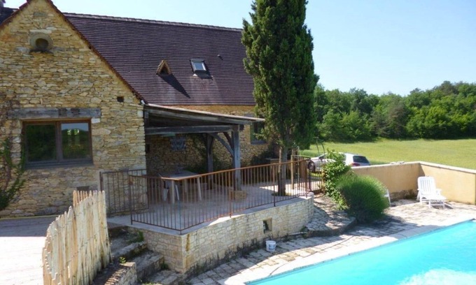 Saint-Amand-de-Coly House | Oléandre is a holiday home "de charme" for 8 people with private swimming pool.