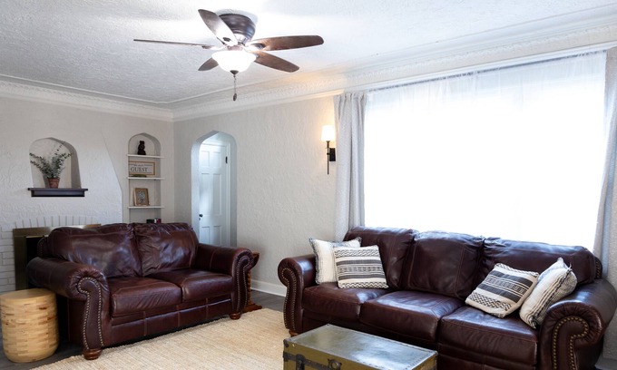 Concordia House | Olive Branch Cottage. Relax and rewind in this beautiful family oriented home.