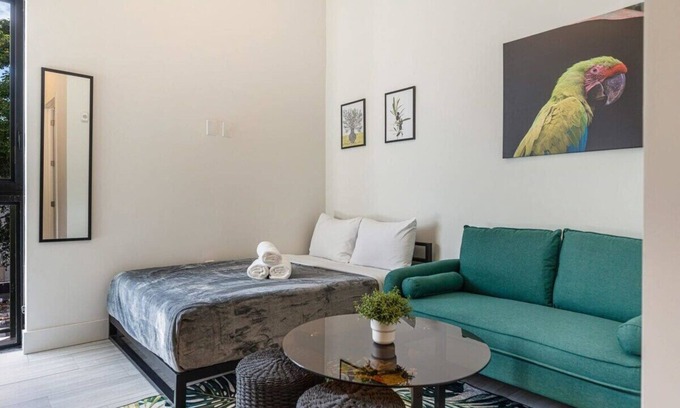 East Little Havana Apartment | Olive Studio | Standard | Roof Deck, Garden