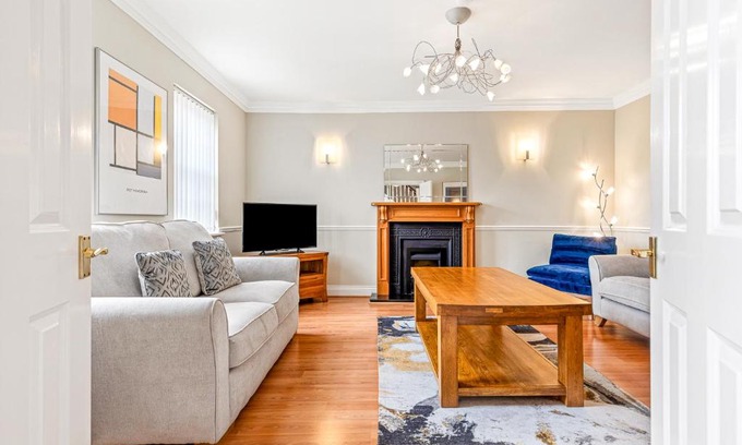 Henley-on-Thames House | Olive Tale