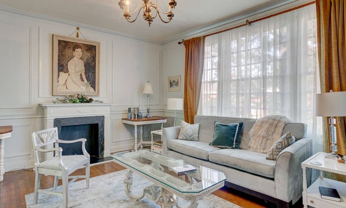 Greater Belhaven Apartment | “Olive”-Tranquil Apartment in historic Belhaven.