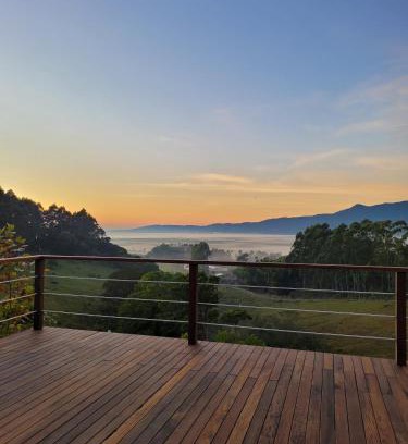 Tijucas House | Oliveira montain