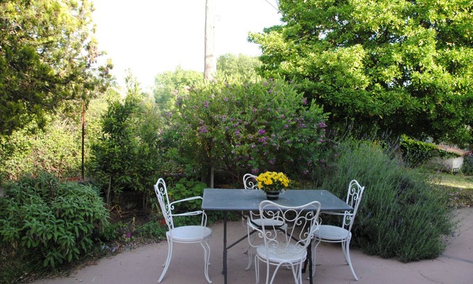 San Giovanni la Punta House | OLIVER'S COTTAGE surrounded by greenery a stone's throw from the sea and tourist sites