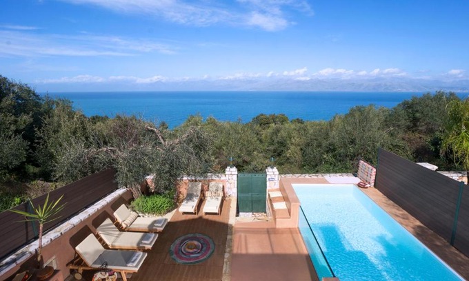 Agios Spyridon Corfu Villa | Olivia on Sea
