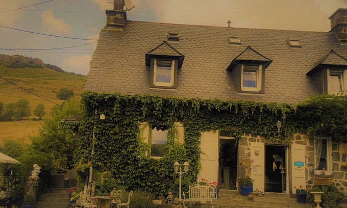 Saint-Paul-de-Salers House | Olivier's house. Welcome home