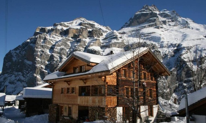 Gimmelwald Apartment | Olle and Maria's B&B- apartment