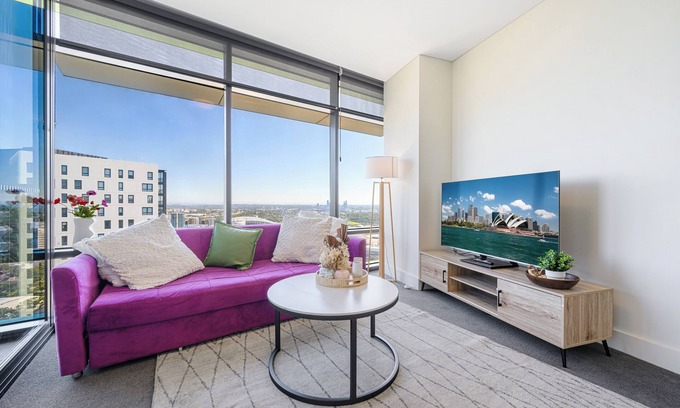 Sydney Olympic Park Apartment | Olympic Park with View/Parking near Train