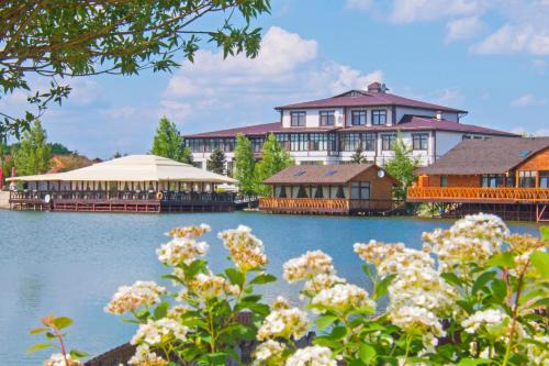 Hvozdiv Resort | Olympic Village