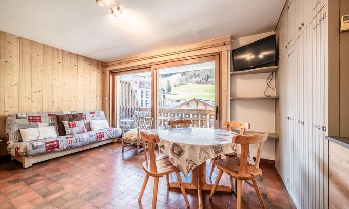 Morzine Apartment | OLYMPIQUE S4 Ski in ski out spacious studio opposite the pleney