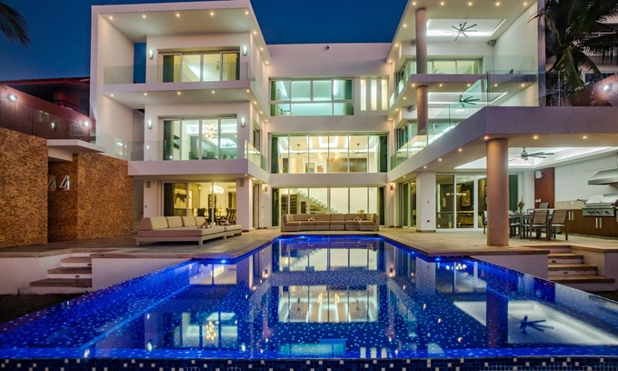 San Miguel House | Olympus Home - Luxury Oceanfront House w/Private Pier + Pool