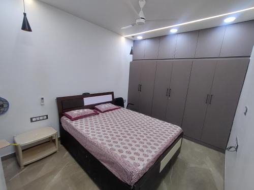 Bhuj House | Om Niwas