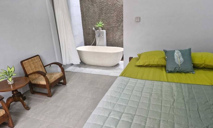 Central Yogyakarta House | Omah Saha Kraton Jogjakarta