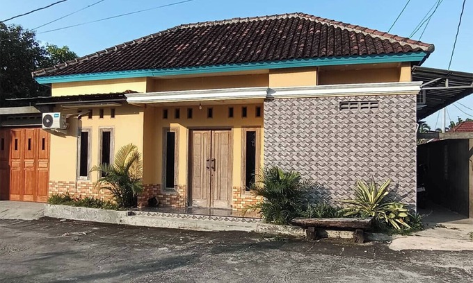 Wonosari House | Omah Warih Homestay