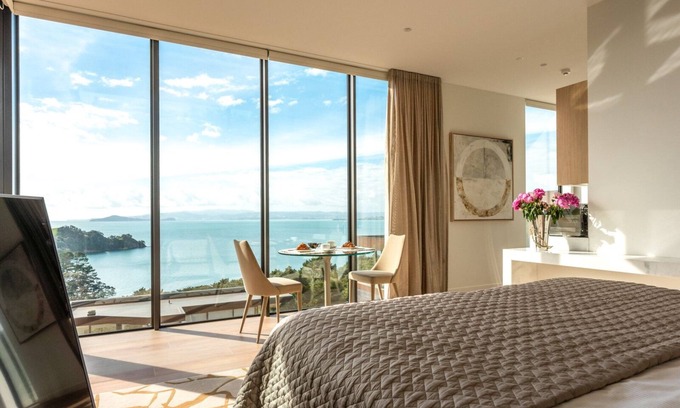 Waiheke Island Villa | Omana Luxury Villa on Waiheke Island Four intimate villas with private beach