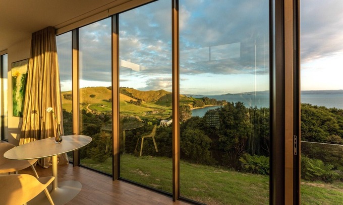 Waiheke Island Villa | Omana Luxury Villa on Waiheke Island Four intimate villas with private beach