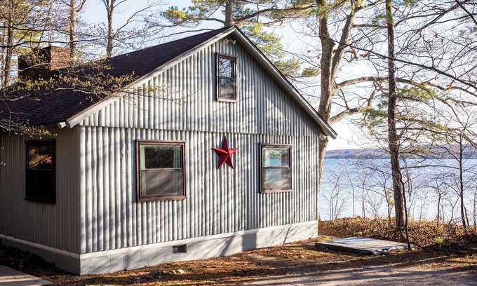 Omena House | Omena Point Paradise | Waterfront | Sunrise |