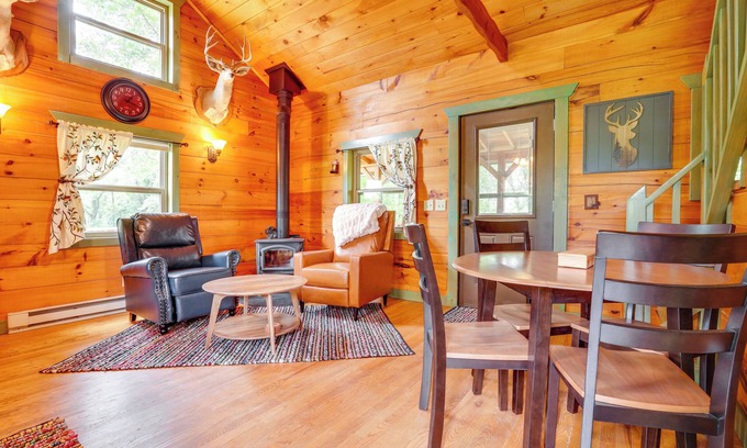 Pierce County Apartment | On 30 Acres w/Trails & Garden: Stockholm Retreat!