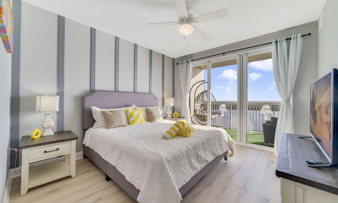 Florida Central Atlantic Coast Condo | On a Lake, with Awesome Sunrises & Minutes from Disney & the Convention Center