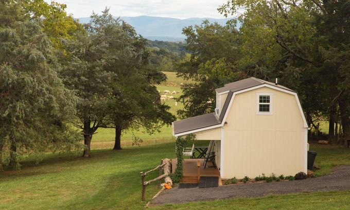 Weyers Cave Cottage | On farm cottage with mountain views.