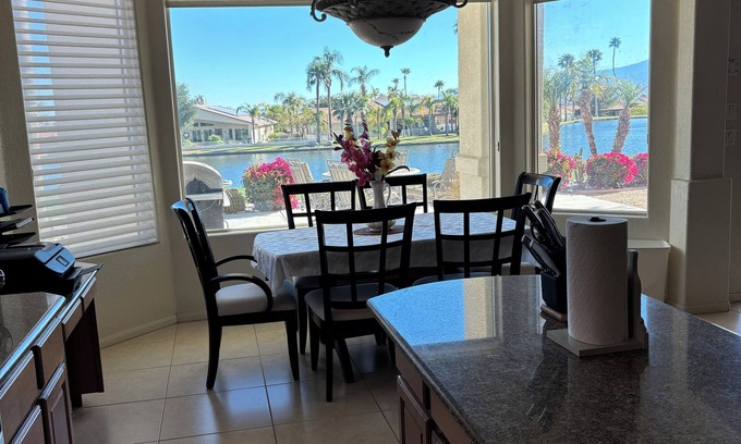 Desert Hot Springs House | On Golf Course 2-bedroom house with WiFi, AC in Desert Hot Springs