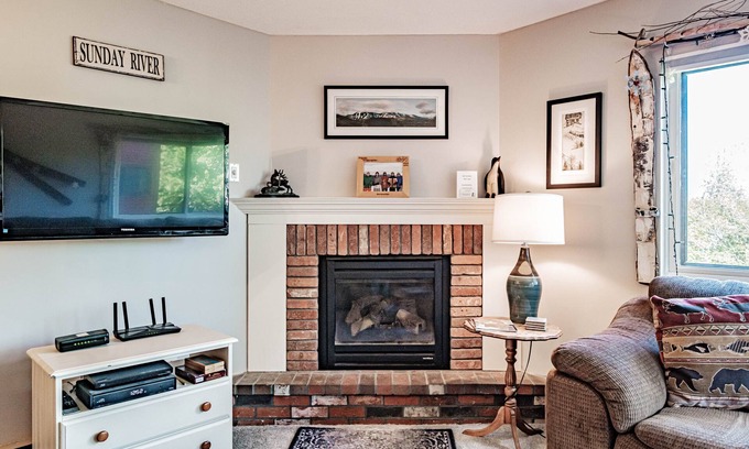 Sunday River Area Condo | On Mountain two bedroom unit sleeping 8