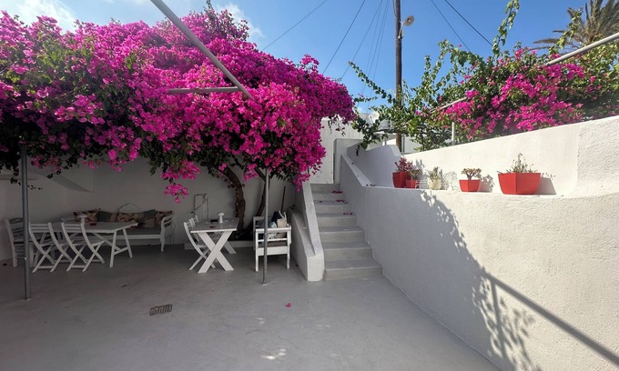 Messaria House | On Santorini, in the center of the island at Messaria a typical Cycladic house