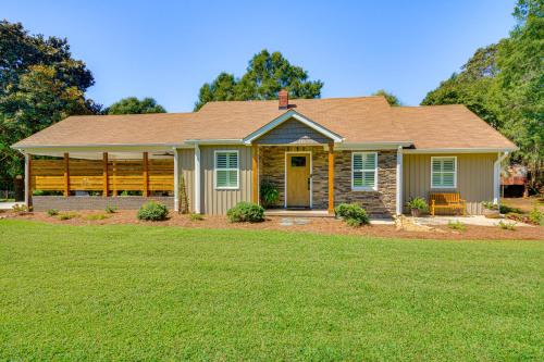 Thomasville House | On-Site Pond Nature-Filled Winston-Salem Retreat!