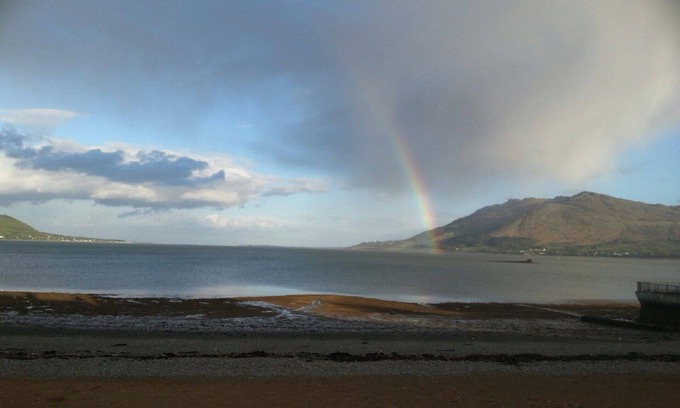 Warrenpoint Apartment | On The Beach 3 huge bedroom. Stunning Views Of Carlingford Bay