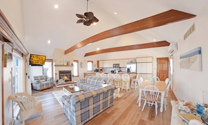 Milford House | On The Beach! Your Dream Beachhouse!