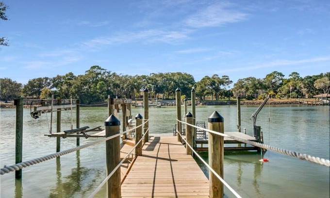 Palm Coast House | On the Canal, New Dock, Kayak, Bikes, Beach Gear