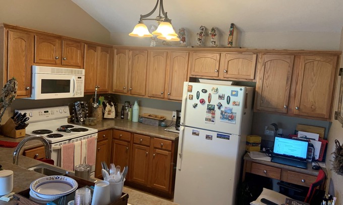 New Castle Condo | On the Colorado River and River View Park trail.