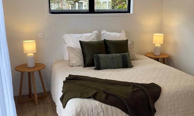 Blackball House | On The Great Walk Doorstep, Stunning Mountain View